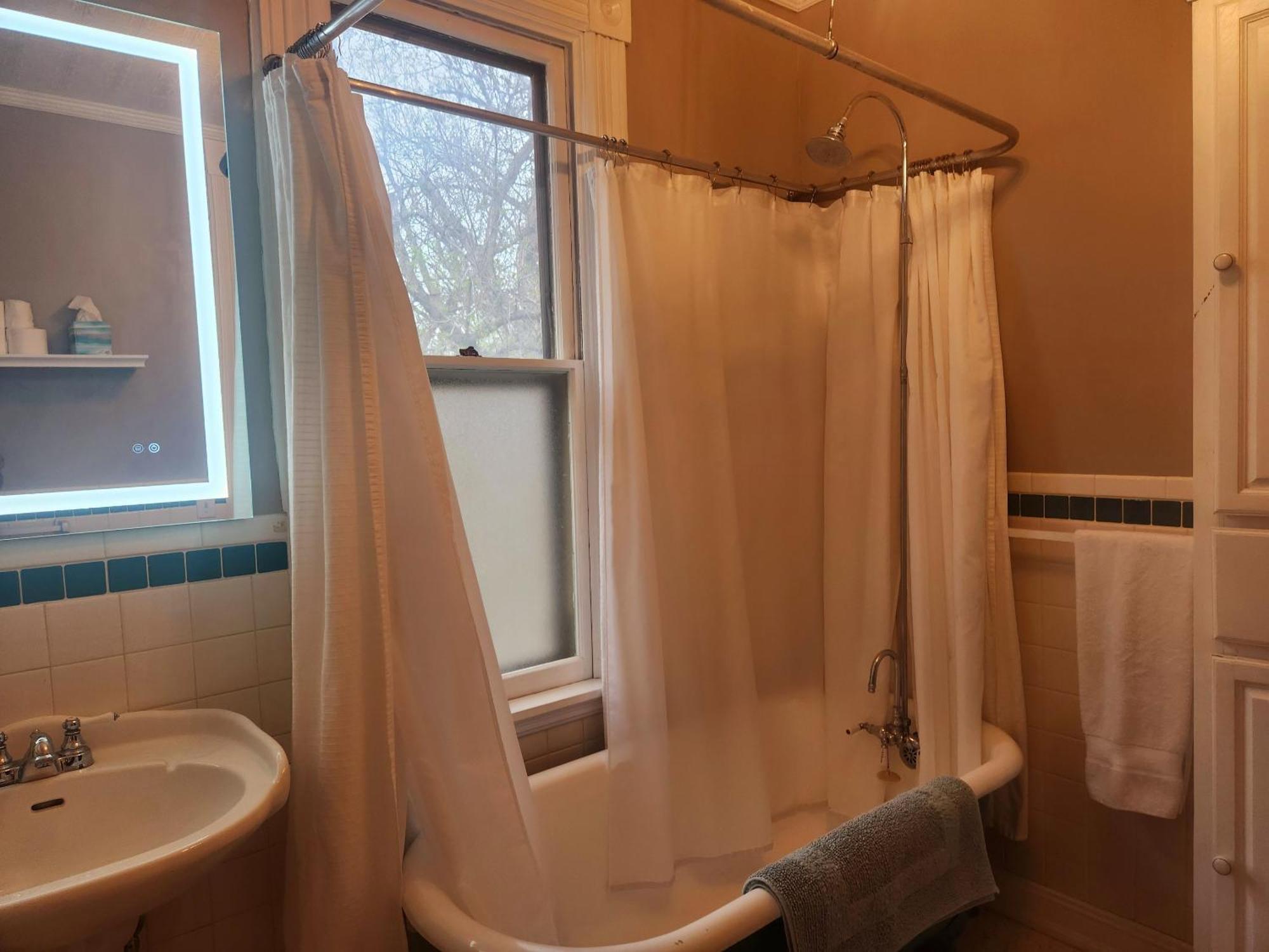 Downen House Bed & Breakfast 普韦布洛 客房 照片